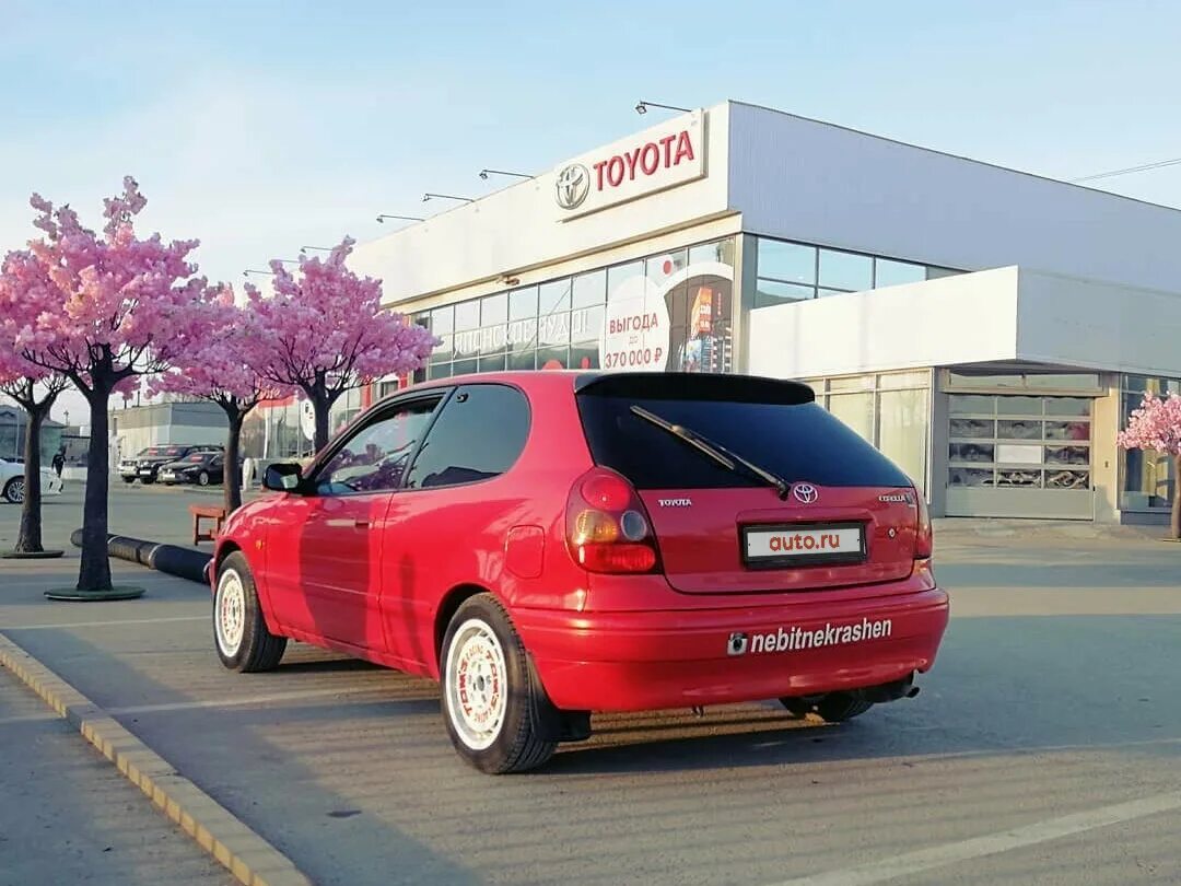 Тойота Королла красная 1998. Toyota Corolla 1998 хэтчбек 1.3. Toyota Corolla 2000 хэтчбек. Тойота Королла 1998 хэтчбек.