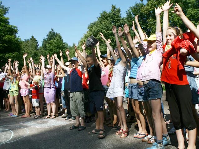 Лагерях какие мероприятия проводят. Лагерь Беларусии друбава. Городские и Загородные лагеря разного типа. Летний лагерь Теремок. Загородный лагерь за 1 миллион.