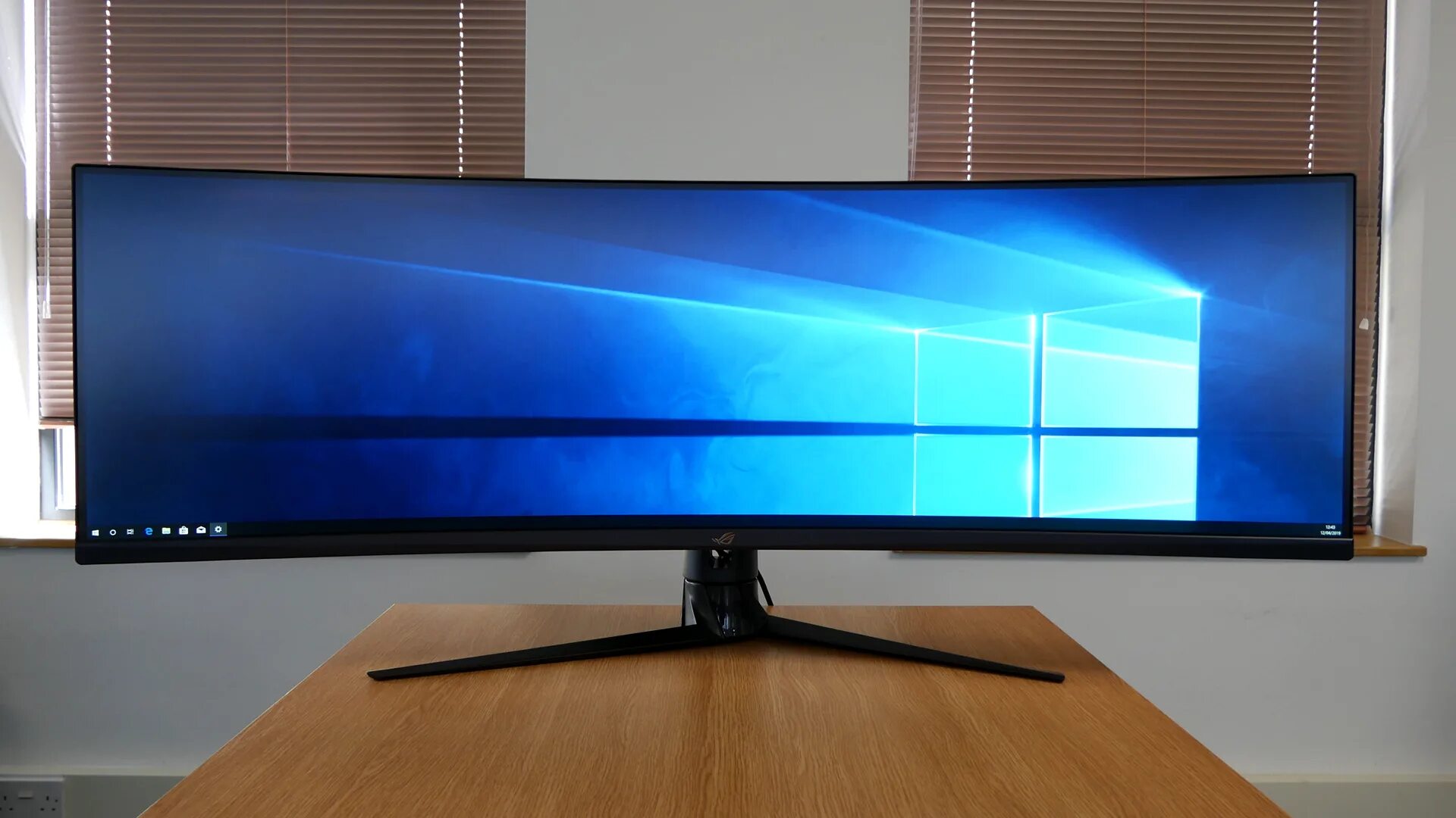 Монитор Philips 499p9h, 49&quot;. Philips Brilliance 499p9h. Филипс 24 дюйма монитор 2 к. Philips Brilliance 49