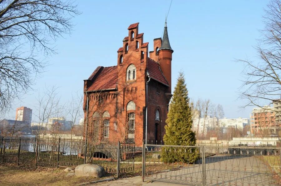 Башня смотрителя. Музей домик смотрителя калининград. дом смотрителя моста калининград. башня смотрителя моста калининград. домик смотрителя высокого моста в калининграде.