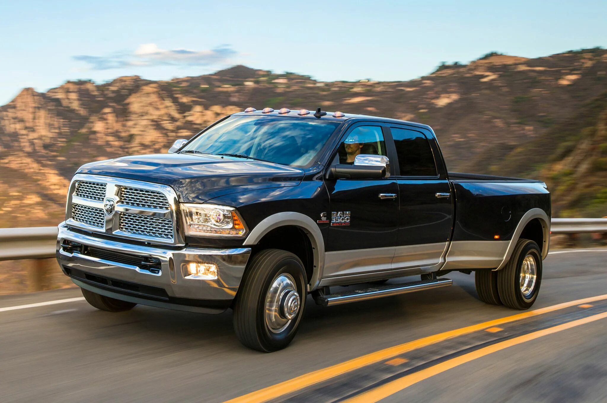 Додж рам 2012. Пикап додж рам 3500. dodge ram 3500 heavy duty. dodge ram 3500 2016. ram 3500 машина.