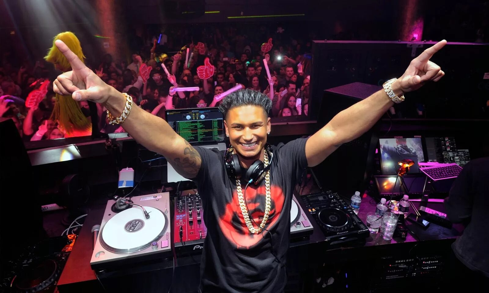 Dj warm