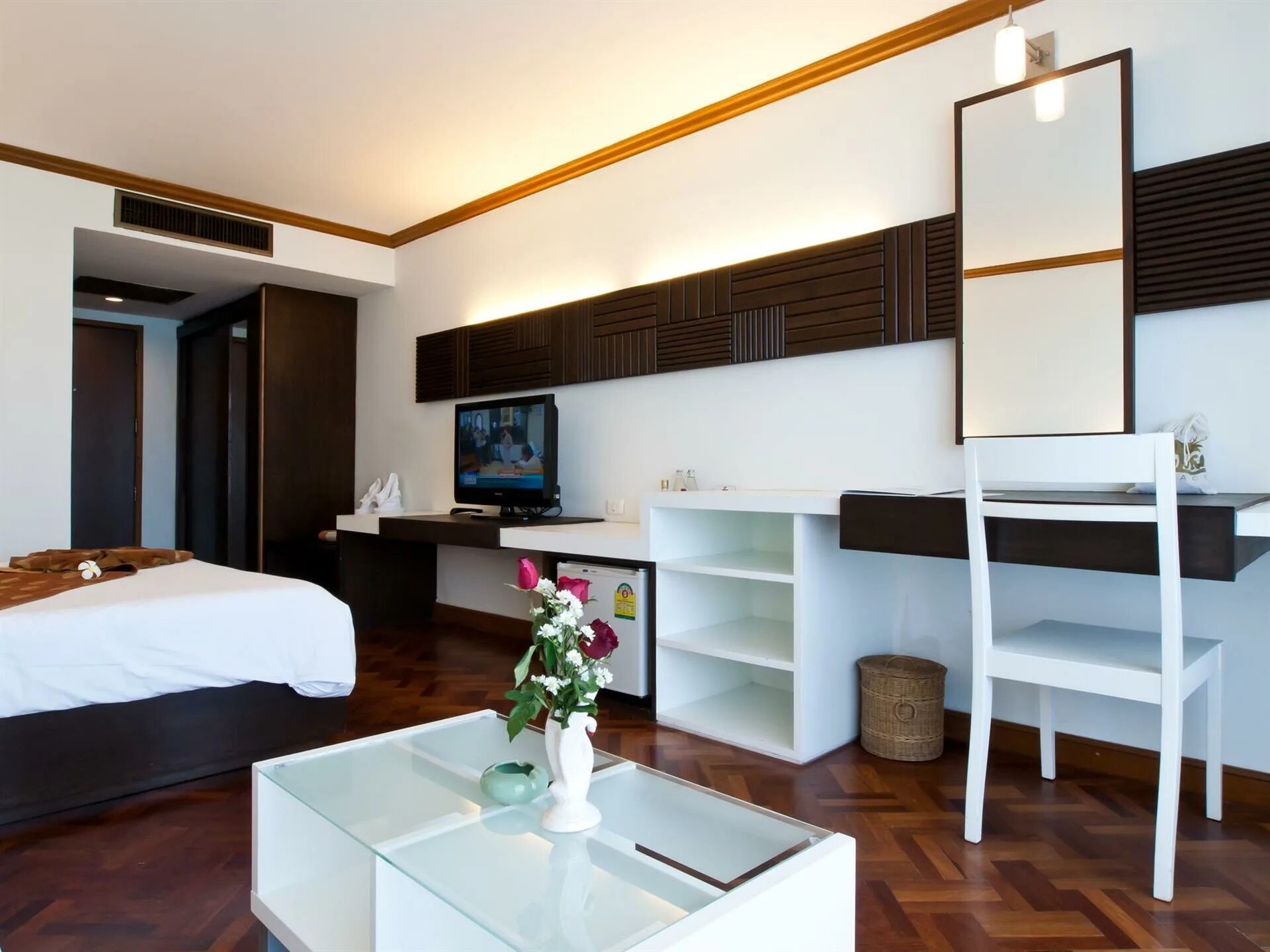 Джомтьен. Таиланд,пляж джомтьен,welcome jomtien beach. Отель джомтьен гранд палас паттайя 3 фото. Паттайя гарден отель. Varee тайланд отель.