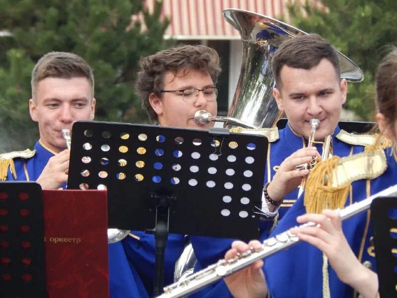 Музыкальный колледж краснодар. Римского-корсакова. Музыкальная школа римского корсакова преподаватели. Музыкальное училище краснодар н. Дети духовой оркестр.