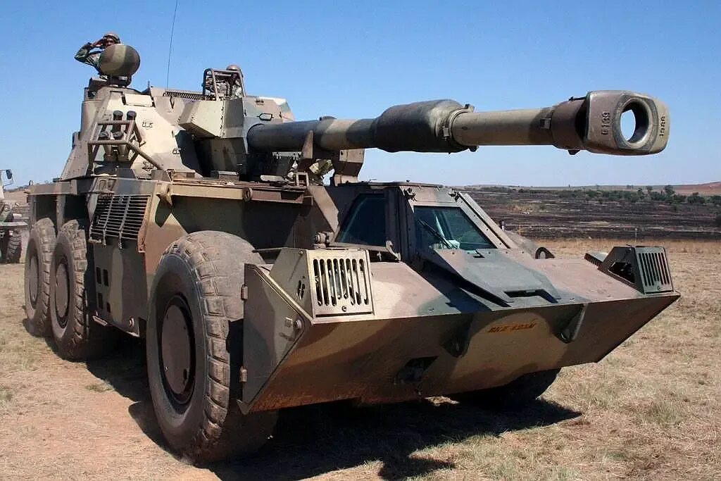 Самоходная колесная машина. G6 Rhino 155-мм. 155-Мм g6 Rhino, ЮАР.. G6 Rhino 155-mm self Propelled Gun Howitzer. САУ g6 Rhino.