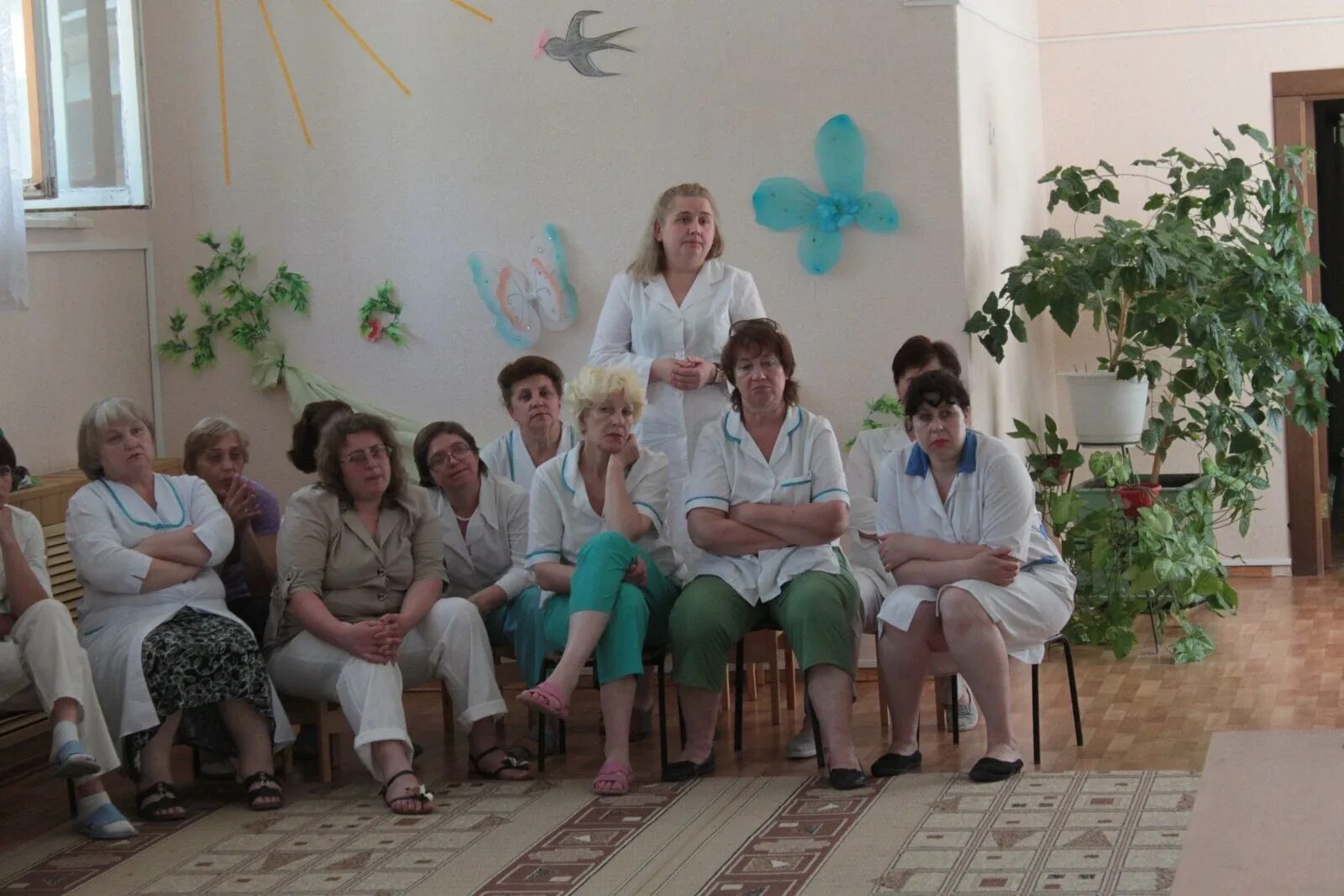 Няня в детском саду. Помощник воспитателя в детский сад. Оздоровительный санаторий. Занятия с психологом. Новости евгащино чиняня.