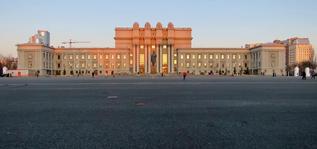 Площадь куйбышева самара фото Памятник В. В. Куйбышев, genre sculpture, Russia, Samara, Kuibyshev Square Yan