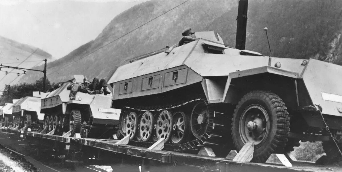 Б 1 251. SD.KFZ. 251. БТР Hanomag SD KFZ 251. Немецкий БТР KFZ 251. БТР SD KFZ 250.