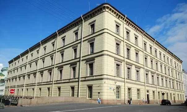 Казармы преображенского полка. Казармы лейб гвардии преображенского полка санкт-петербург. миллионная 33 преображенский полк. санкт-петербург миллионная улица 33. казармы преображенского полка в санкт-петербурге на миллионной.