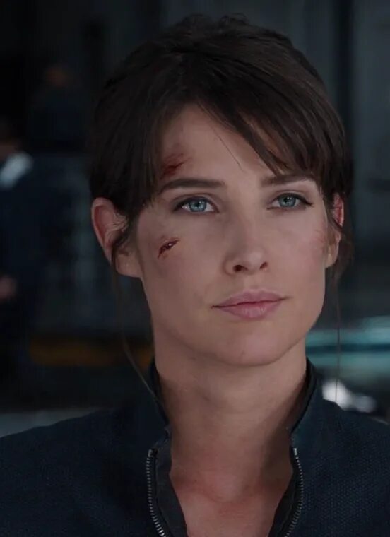 Maria hill. Коби Смолдерс Мстители. Коби Смолдерс агент Хилл.