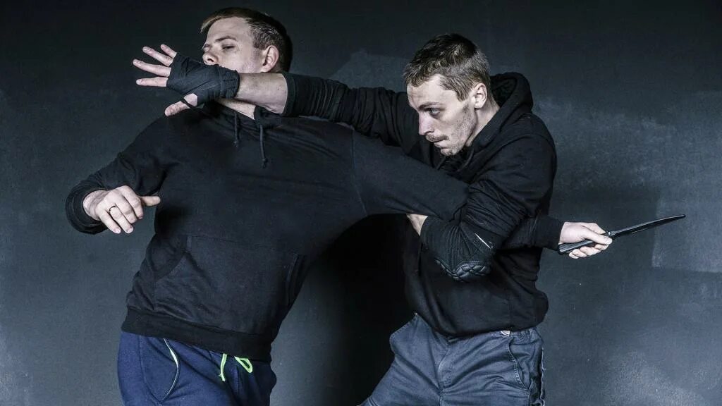 Крав мага рукопашный бой. Самооборона. Израильский рукопашный бой крав мага. Винь чунь бои. Боевые искусства для уличных драк.