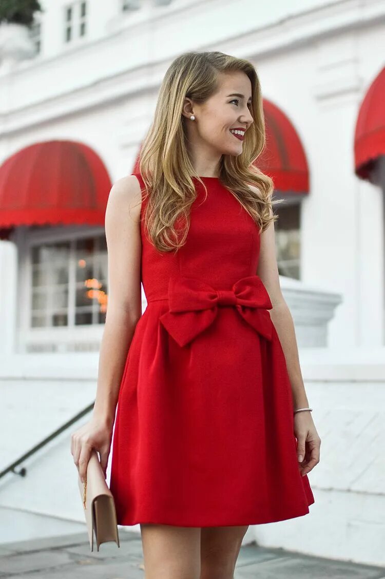 Фаберлик красное платье. Красное платье с бантом. Необычное красное платье. Праздничное красное платье.