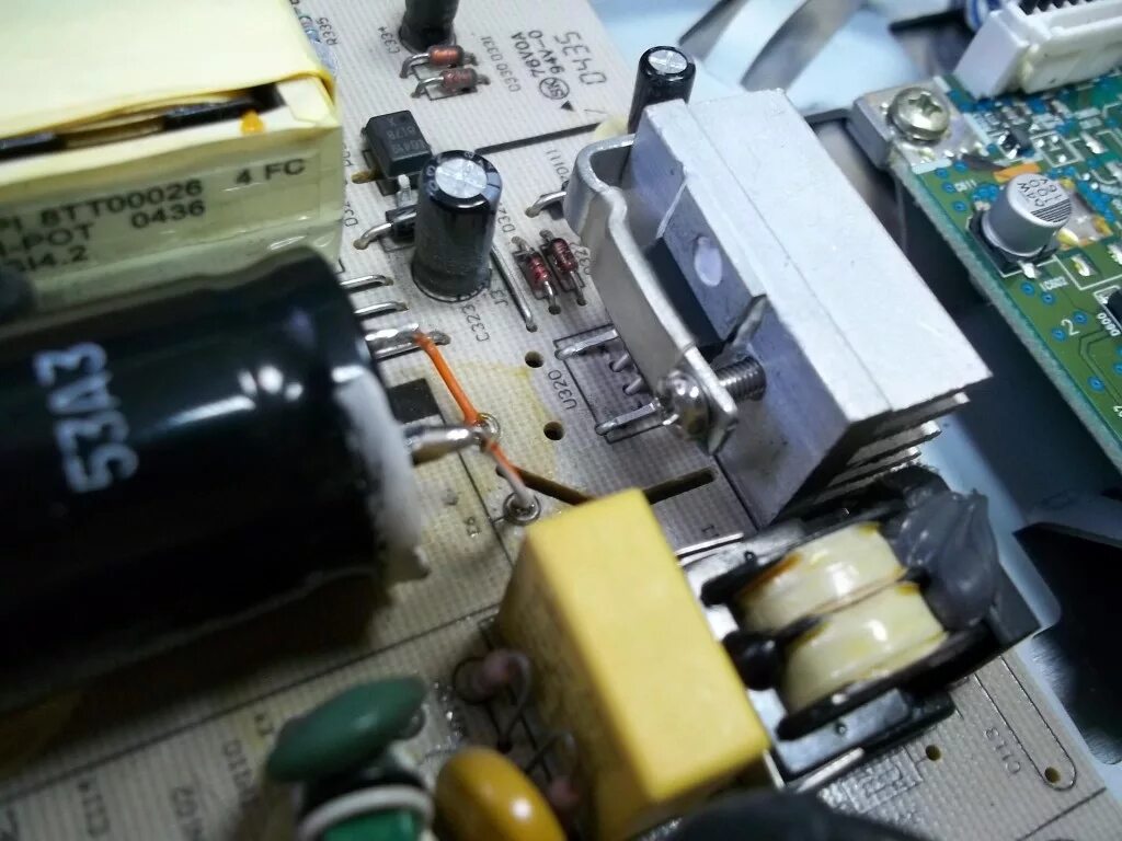 Не работает блок питания монитора. Не работает блок питания монитора. Монитор benq q7c4 плата питания. Монитор benq q7c3. Flatron w1943sb.