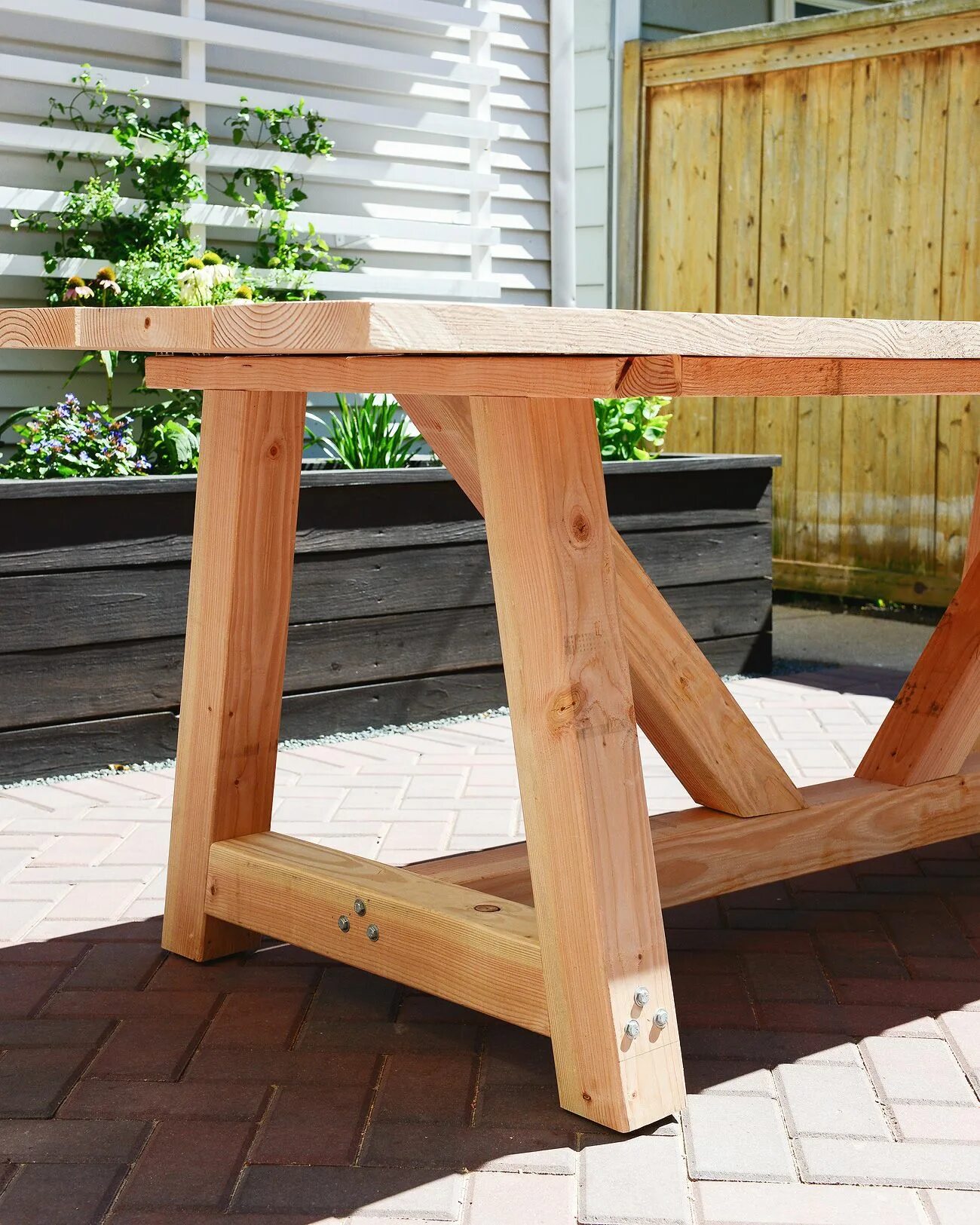 Diy table. Garden table diy. Столешница из досок. Журнальный столик из дерева. Diy table.
