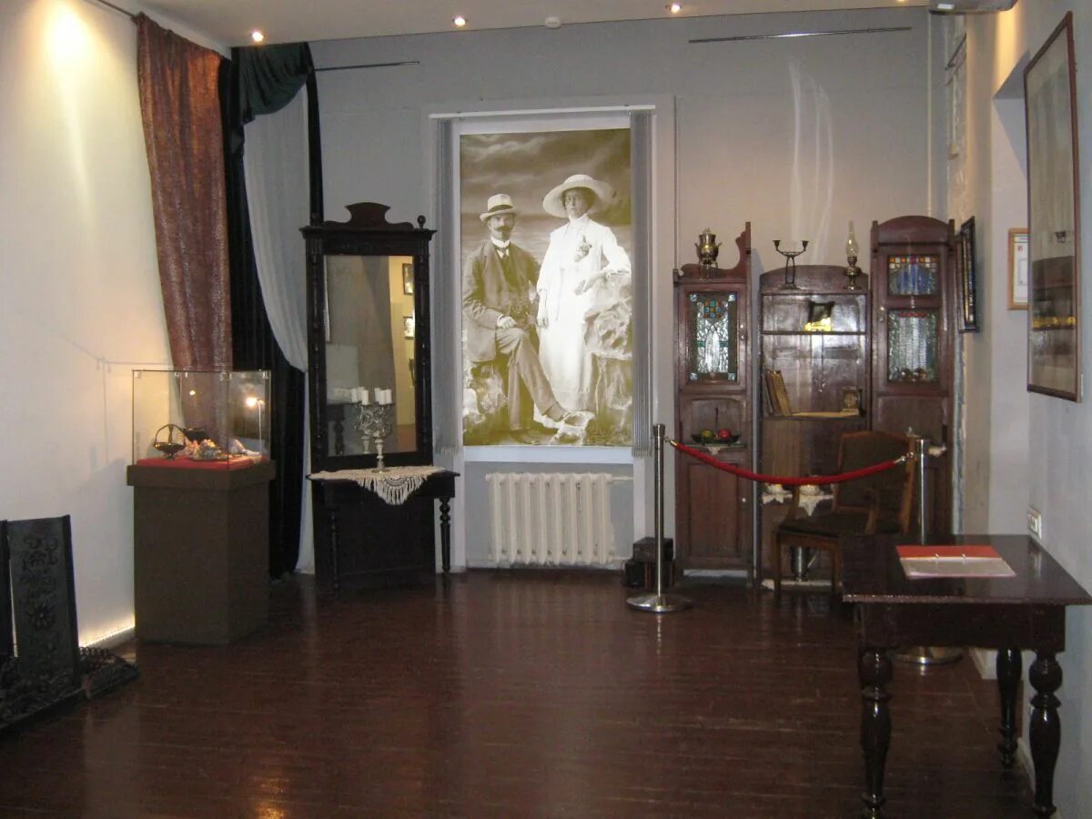 Artstory галерея современного искусства. Выставочный зал музея город барнаул. Музей краеведения и истории города новочебоксарска. Выставочный зал музея город. Музей городской скульптуры невский 179.