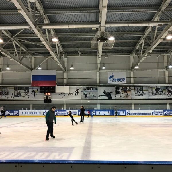 Ставрополь арена каток. Каток арена плей. Арена плей коммунарка каток. Каток арена плей. Каток в волоколамске.