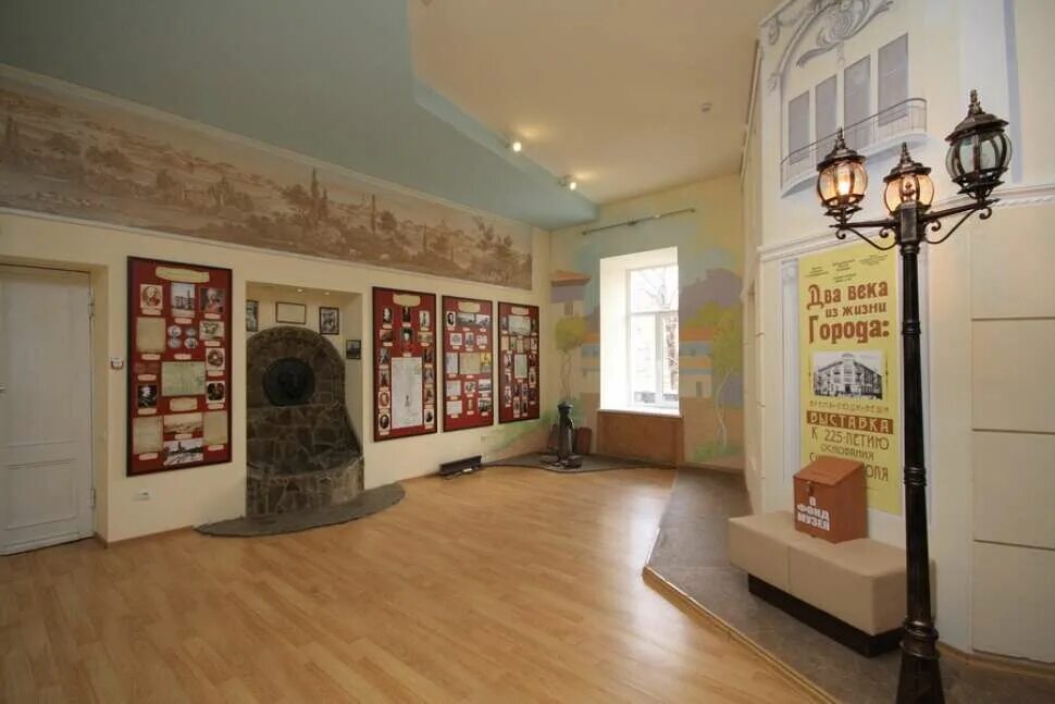 Музей города симферополя. Мбук музей истории города симферополя. Мбук музей истории города симферополя, симферополь. Музей истории г симферополя революция. Музей симферополь официальный.