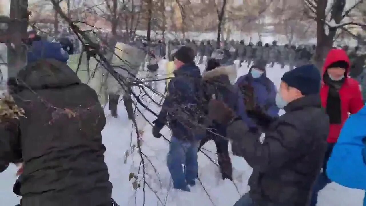 В целях нападения на граждан. Кремль ОМОН. Концерт киша в Екатеринбурге 2001 драка с ОМОНОМ. Кровавое побоище с ОМОНОМ из за Ленина.