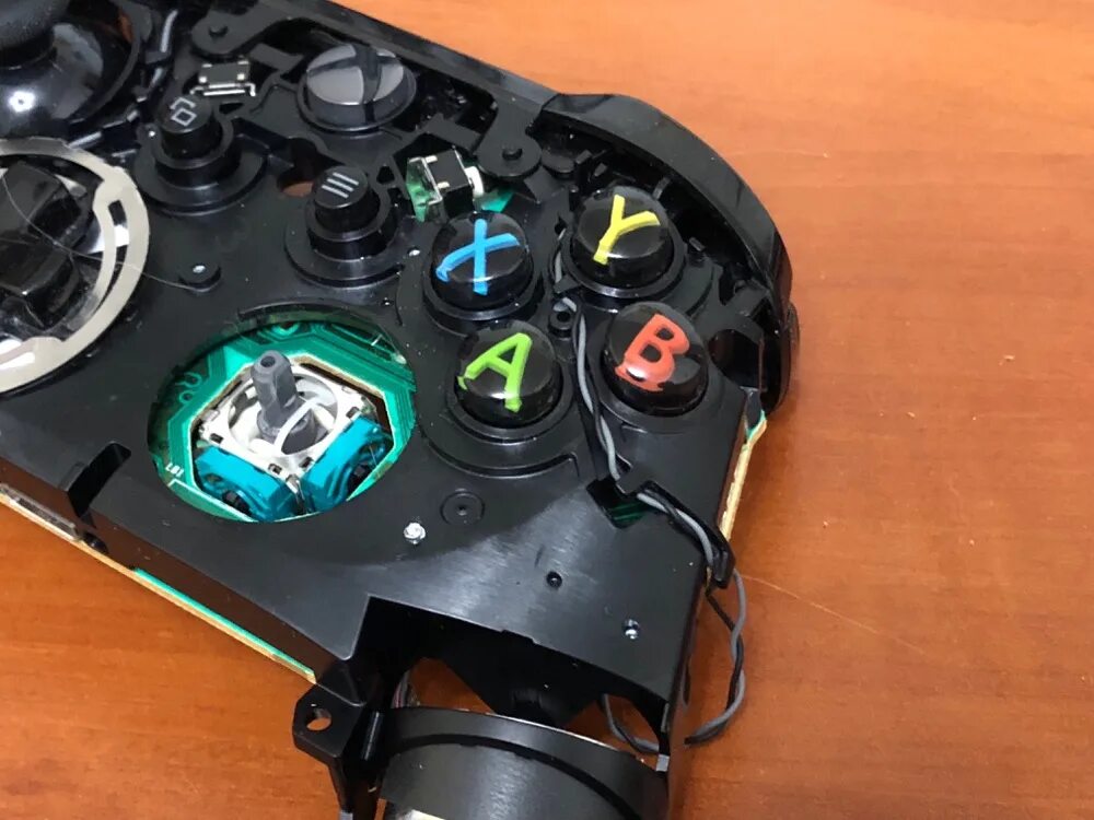 Геймпад Xbox 360 внутри. Xbox SX Gamepad. Геймпад Xbox Series s разобранный. Разобранный геймпад Xbox one s. Ремонт джойстика xbox one undefined