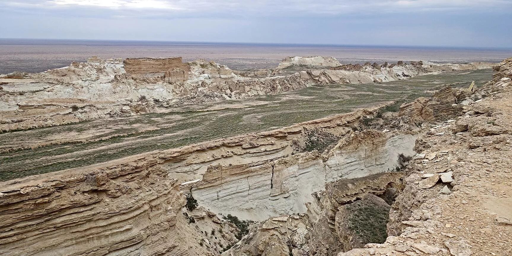 Аральское море 1960-2020. Как выглядит сейчас море. Высохшее аральское море. Высохшее озеро в казахстане. Аральское море сейчас.