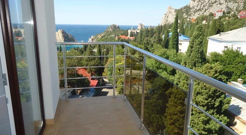 Т. Т. Симеизе жилье снять на 2023. Симеиз гостевой дом. Симеиз ул луговского.