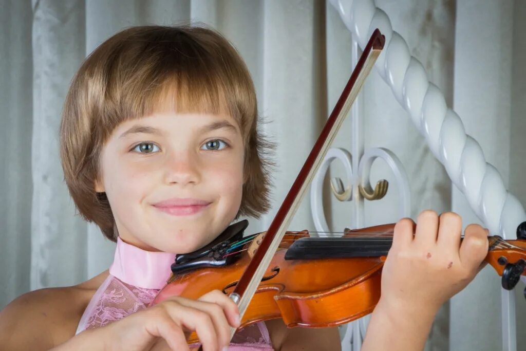песни одаренных детей. дети музыканты. музыкальные инструменты для детей. музыкальные инструменты для детей. скрипка для детей.