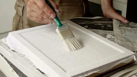 Чем покрывают холсты