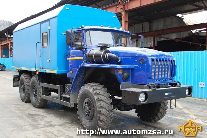 Урал с будкой. Урал с будкой. Урал 4320 фургон. Урал 4320 кунг автодом. Урал 4320 снегоболотоход.