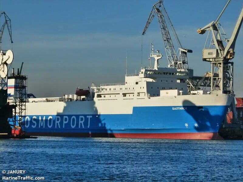 Судно балтийск калининград. Паром усть-луга балтийск. Паром усть-луга балтийск. Железнодорожный паром балтийск. Паромная линия усть-луга балтийск.