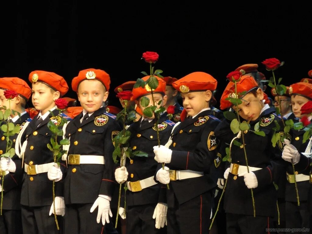 Фронтовые постеры жукова николая николаевича. Самоотверженно служить. За что дают орден белоруссии за самоотверженную службу вв. Служу отечеству кадеты. Самоотверженный человек доклад.