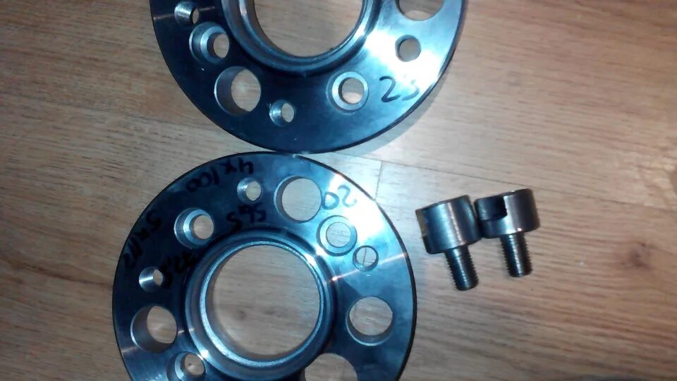 Проставки 4 100 5 100. Проставки с 4*100 на 5*120. 3 на 5х108. Переходные проставки с 4х98 на 5х108. Проставки 4 100 на 5 100.