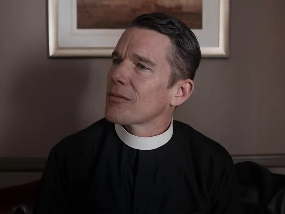 Дневник пастыря 2017. Дневник пастыря (first reformed) 2017. итан хоук дневник пастыря. первая реформатская церковь фильм 2017. фильм дневник пастора.