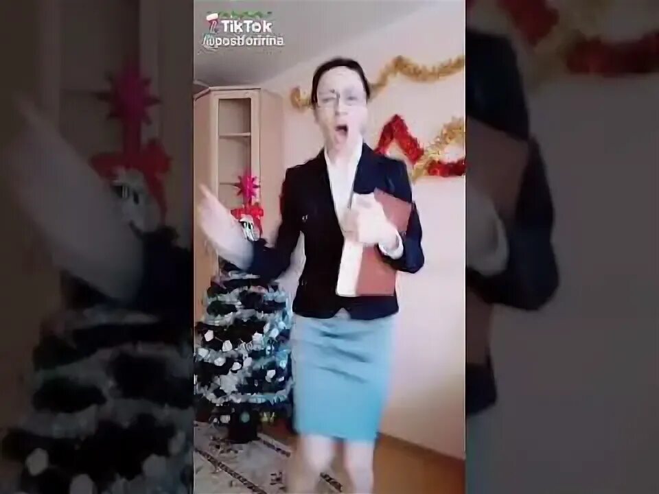 Тик училка. Училка тик ток. танцующая училка из тиктока. самая добрая учительница из тик тока. училка тик ток 18.