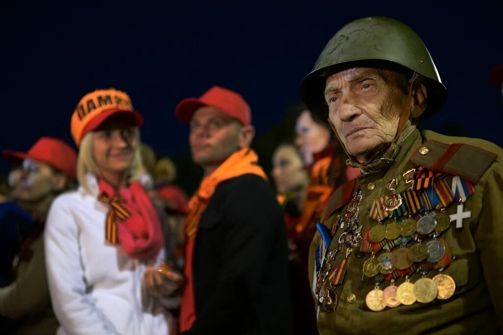 надпись 9 мая с георгиевской лентой. 70 лет великой победы. с днем победы 70 лет. 75 лет войны год победы в великой отечественной войны. 70 летие великой отечественной войны.