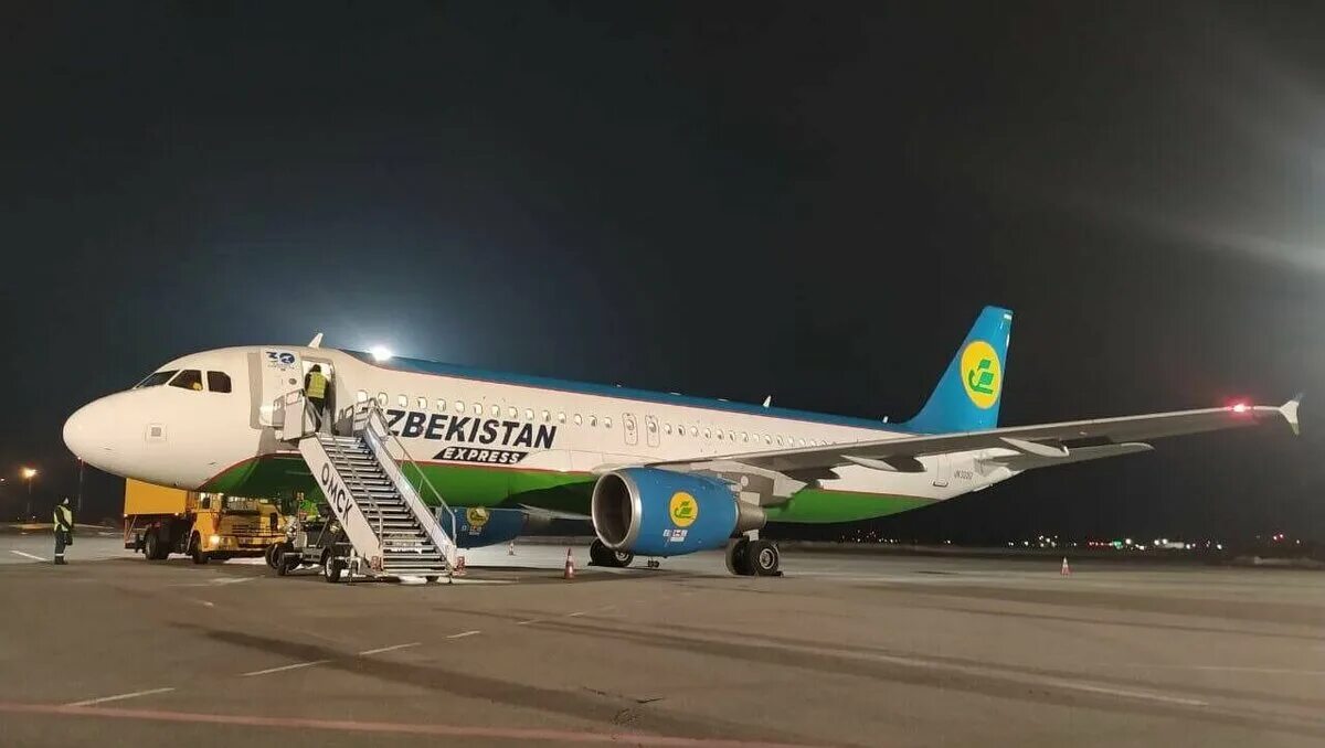 A320neo Uzbekistan Airways. Лоукостер Uzbekistan Airways Express - a320. Самолет Ташкент. Узбекистан САМАЛЕТДА.