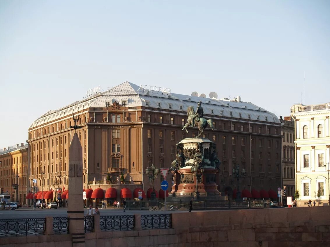 Исторические отели в санкт петербурге. Англетер исаакиевская площадь. гостиница англия питер. angleterre отель санкт-петербург. отель англетер.