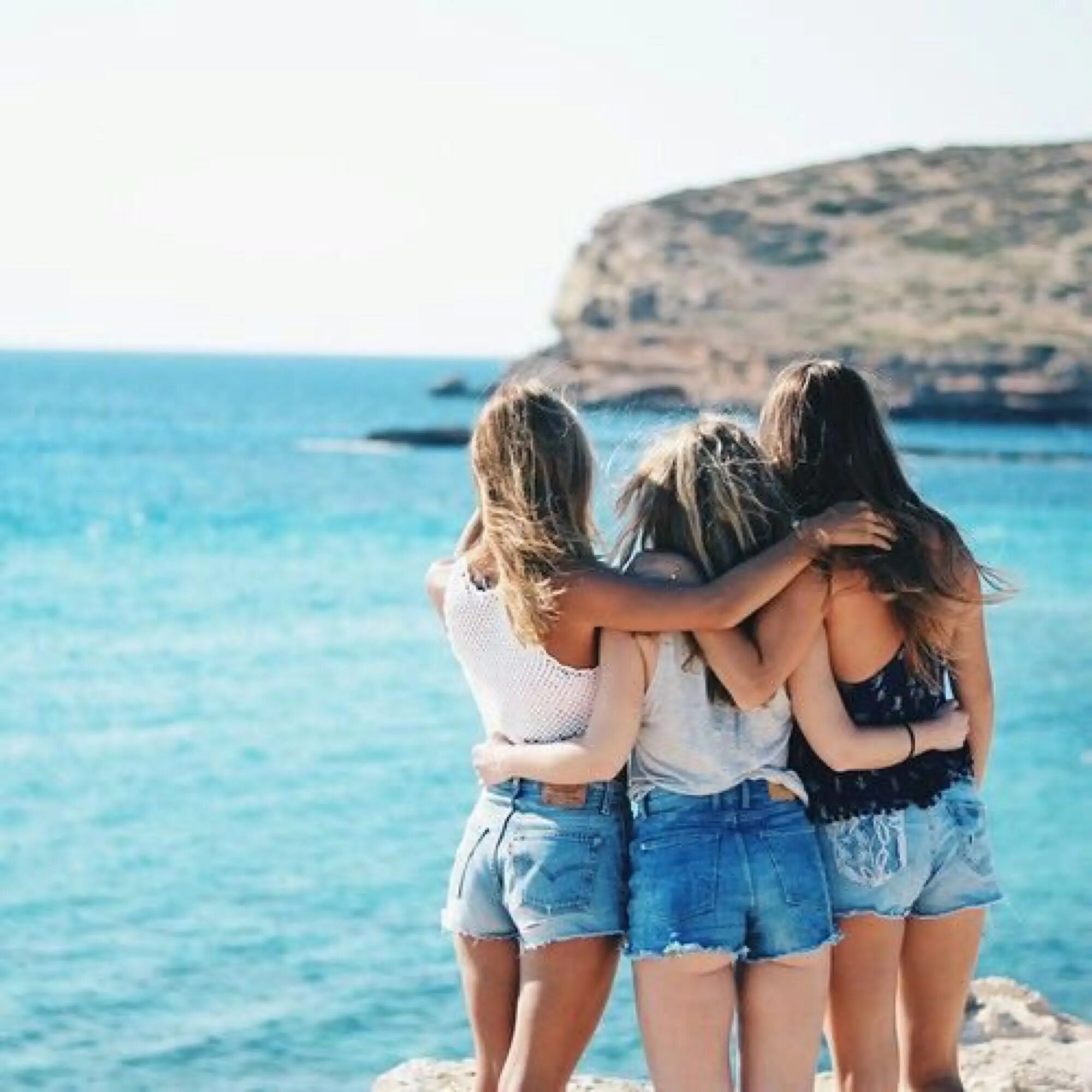 Жизнь с тремя подружками. Подружки на море. Три подруги. Три девочки на море. Подруги на море.
