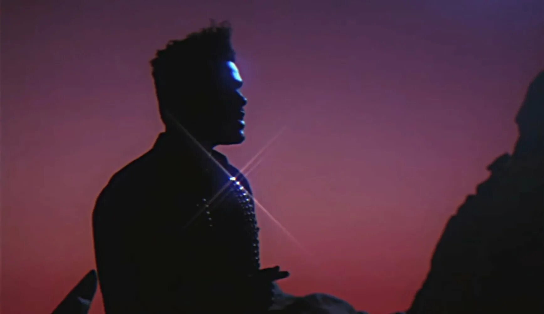 Feeling coming down. The Weeknd i feel it coming ft. Daft Punk. Weeknd feel it coming. The Weeknd 2017. Фил ИТ Комин.