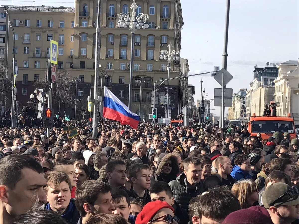 Политический протест. Митингующие в Москве. Политический митинг. Митинги в России. Политическая обстановка рф