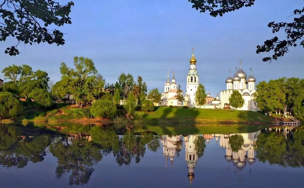 На какой реке стоит город вологда. Вологодский кремль вологда. вологда кремль река. соборная гора вологда. река вологда вологодская область.