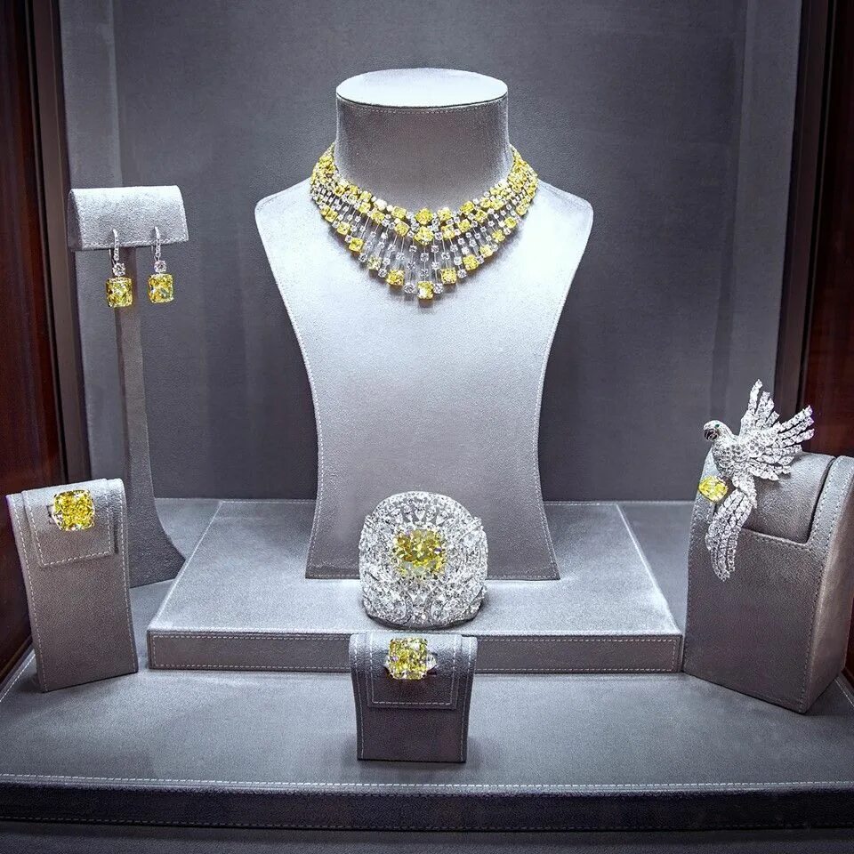 Бриллиантовые украшения. Harry winston ювелирные украшения. Диамант украшения. Диамант украшения. Бриллиантовые украшения.