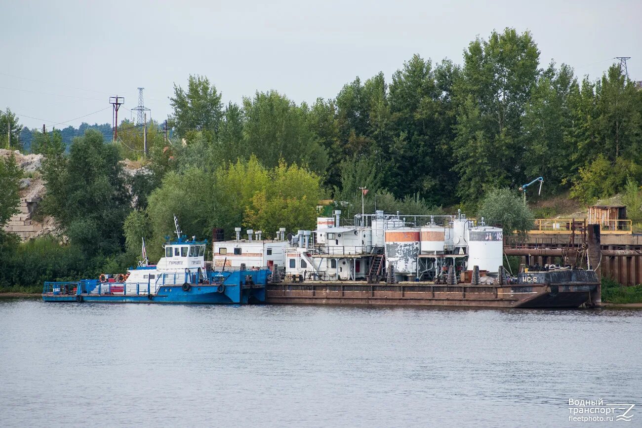 Т/х городец. Корабль сел на мель. Теплоход александр невский волгоград казань. Стукалов теплоход. Судно типа городец.