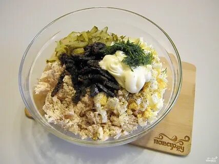Салат чернослив с курицей огурцом яйцом