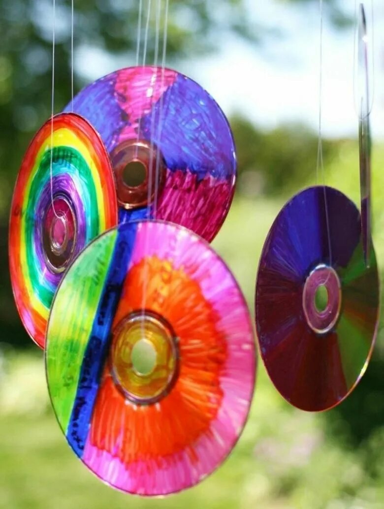 Декор из дисков. Украшения из компакт дисков. Поделки из дисков. Цветы из дисков.