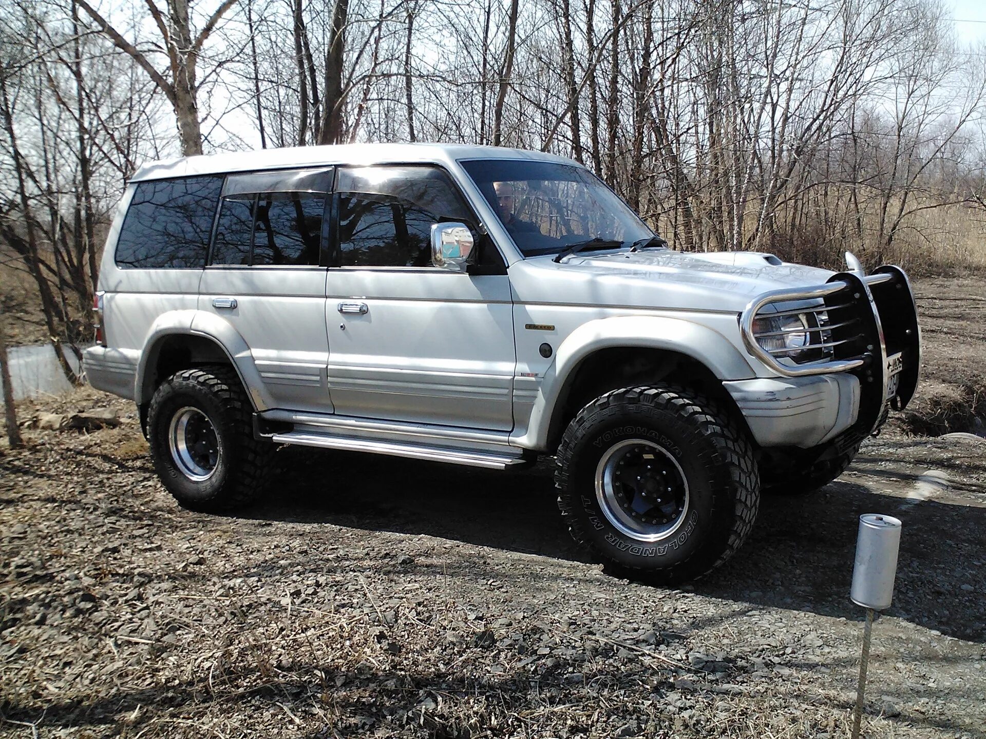 Mitsubishi Pajero на 33 колесах. Мицубиси Паджеро 2 на 33 колесах. Mitsubishi Pajero 2 колеса. Mitsubishi Pajero 1994 2.8. Mitsubishi pajero шины