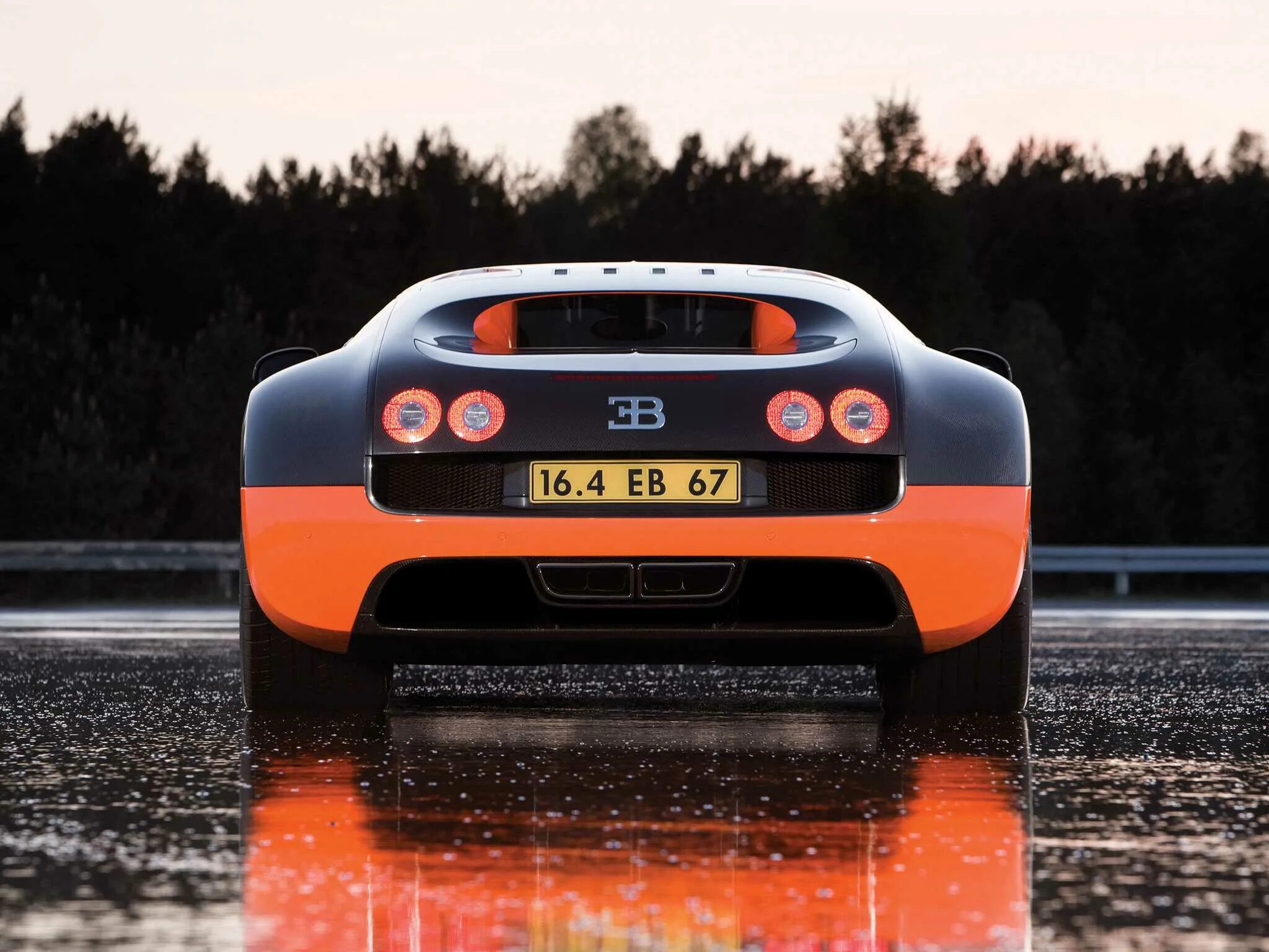 Bugatti Veyron 16.4 super Sport 2010. Машина Bugatti Veyron 16.4 Supersport. Bugatti Veyron super Sport 2010. Bugatti Veyron Supersport.