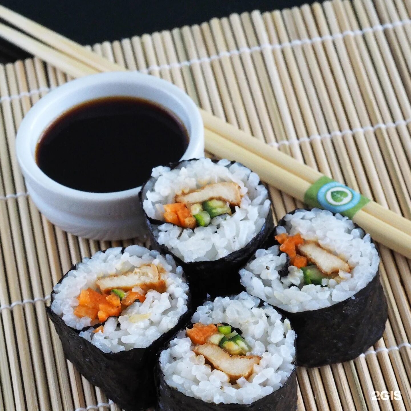 Кто придумал суши и роллы. Tofu суши. суши антано. суши с тофу. суши хибики ролл.