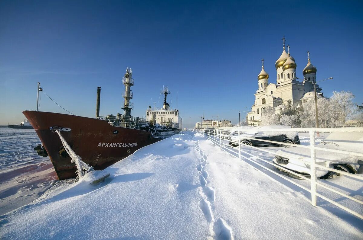 Петербург находится на севере
