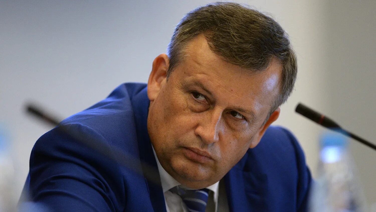 александр юрьевич дрозденко. москвин вице-губернатор ленинградской области по строительству и жкх. губернатор ленобласти александр дрозденко. дрозденко губернатор ленобласти. александр дрозденко ленобласть.