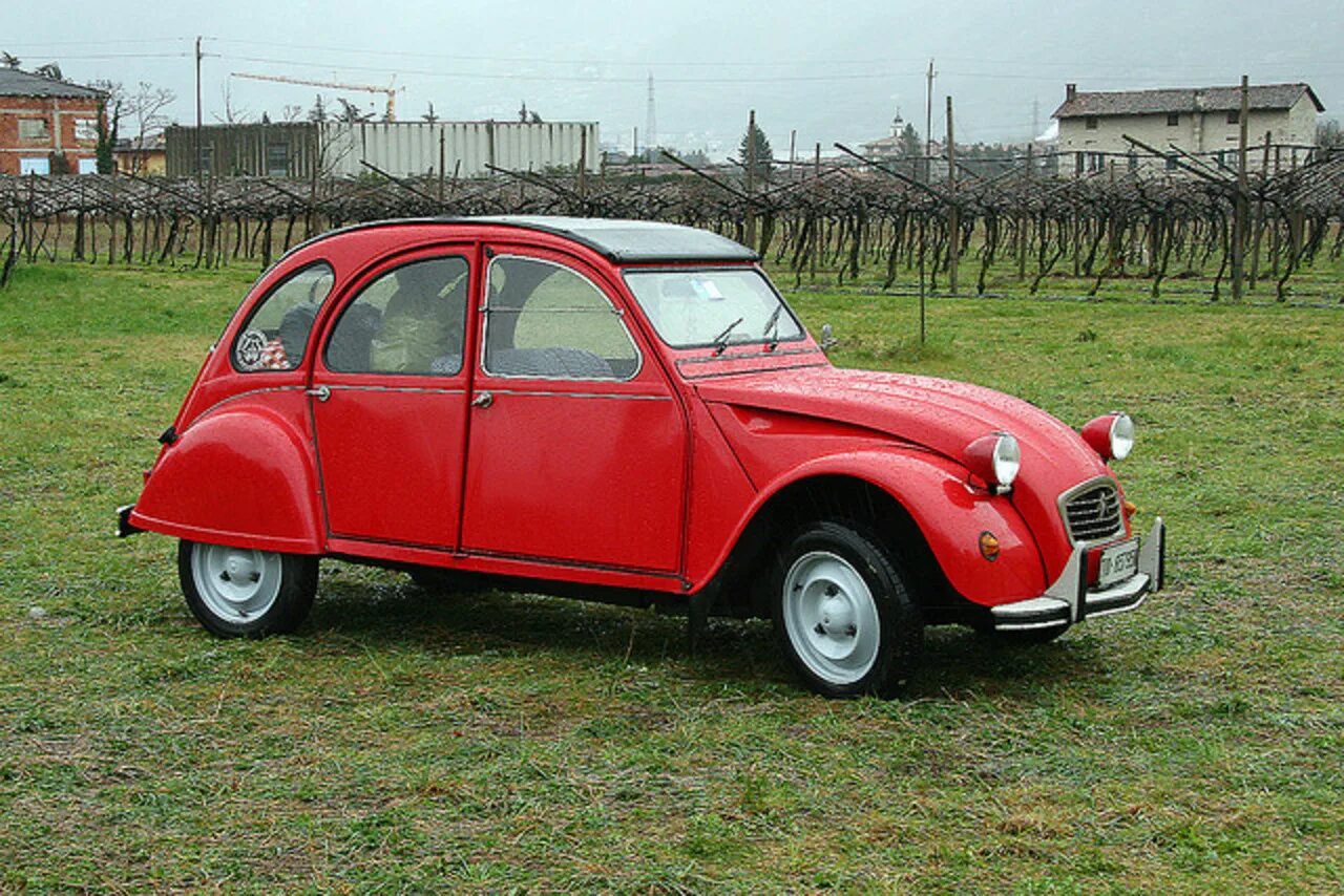 Купить ситроен могилев. Citroen 2cv. Citroen 2cv 1974. Citroen 2cv 2. Citroen 2cv 1954.